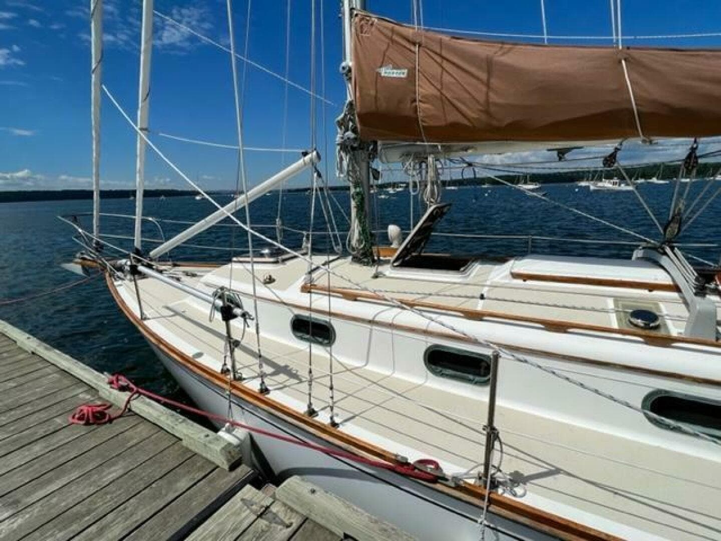 1984 Cape Dory 31 Cutter
