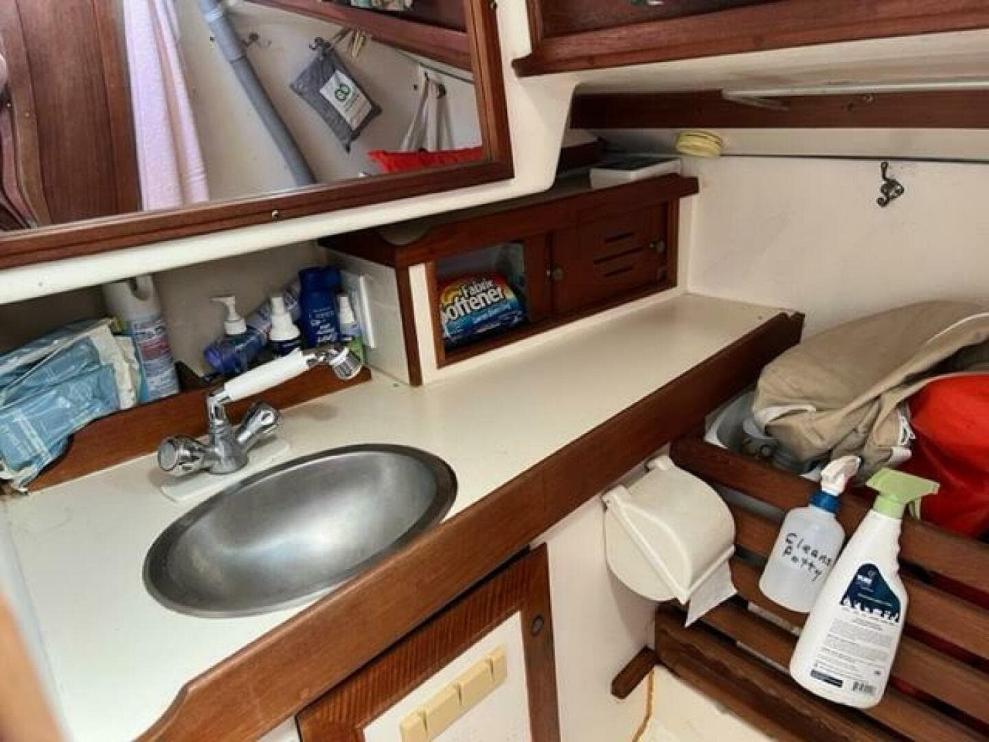 1984 Cape Dory 31 Cutter