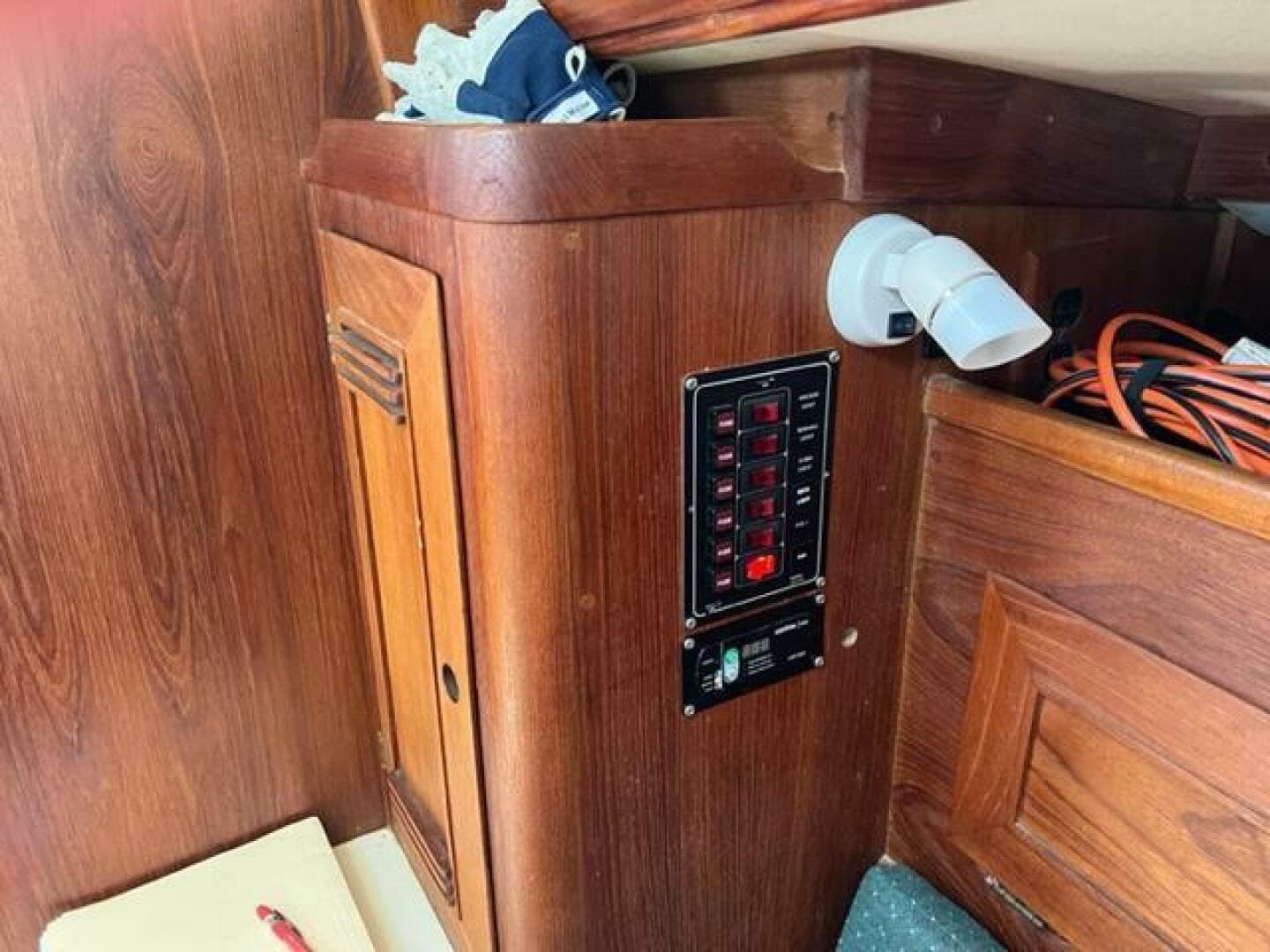 1984 Cape Dory 31 Cutter