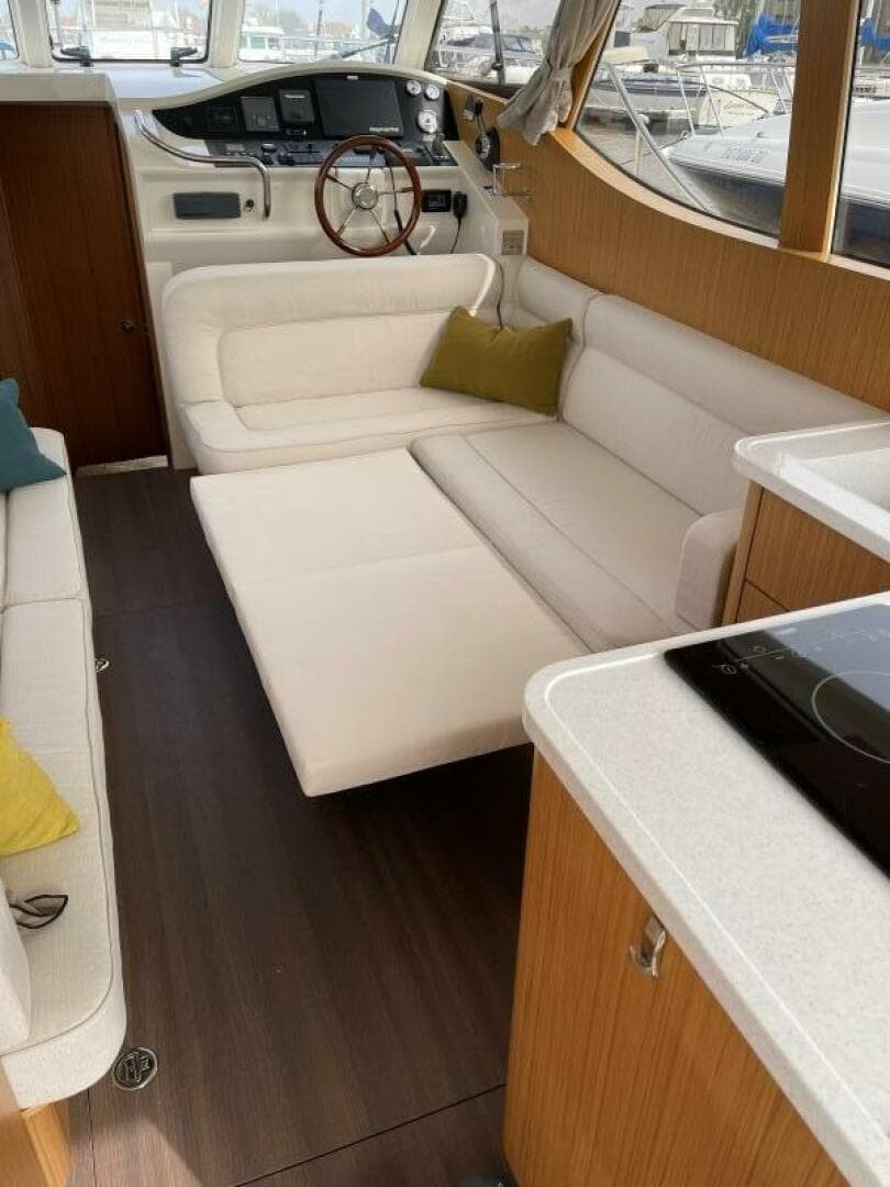 2019 Greenline 33 HYBRID