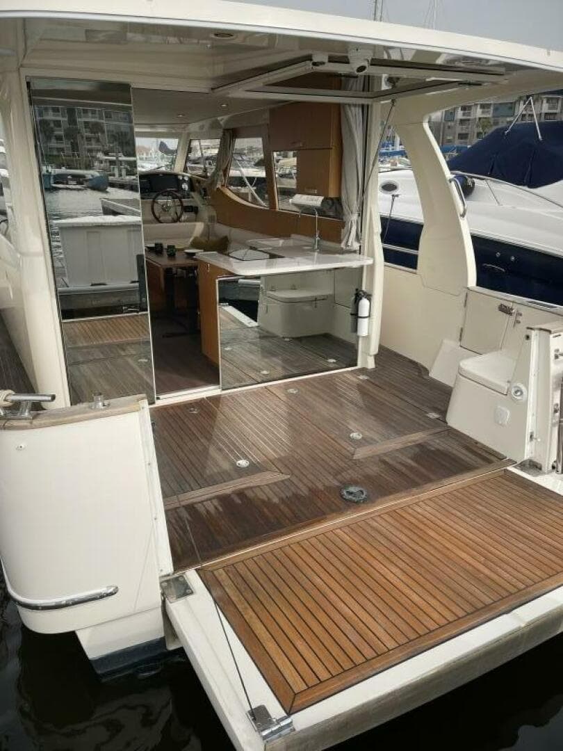 2019 Greenline 33 HYBRID