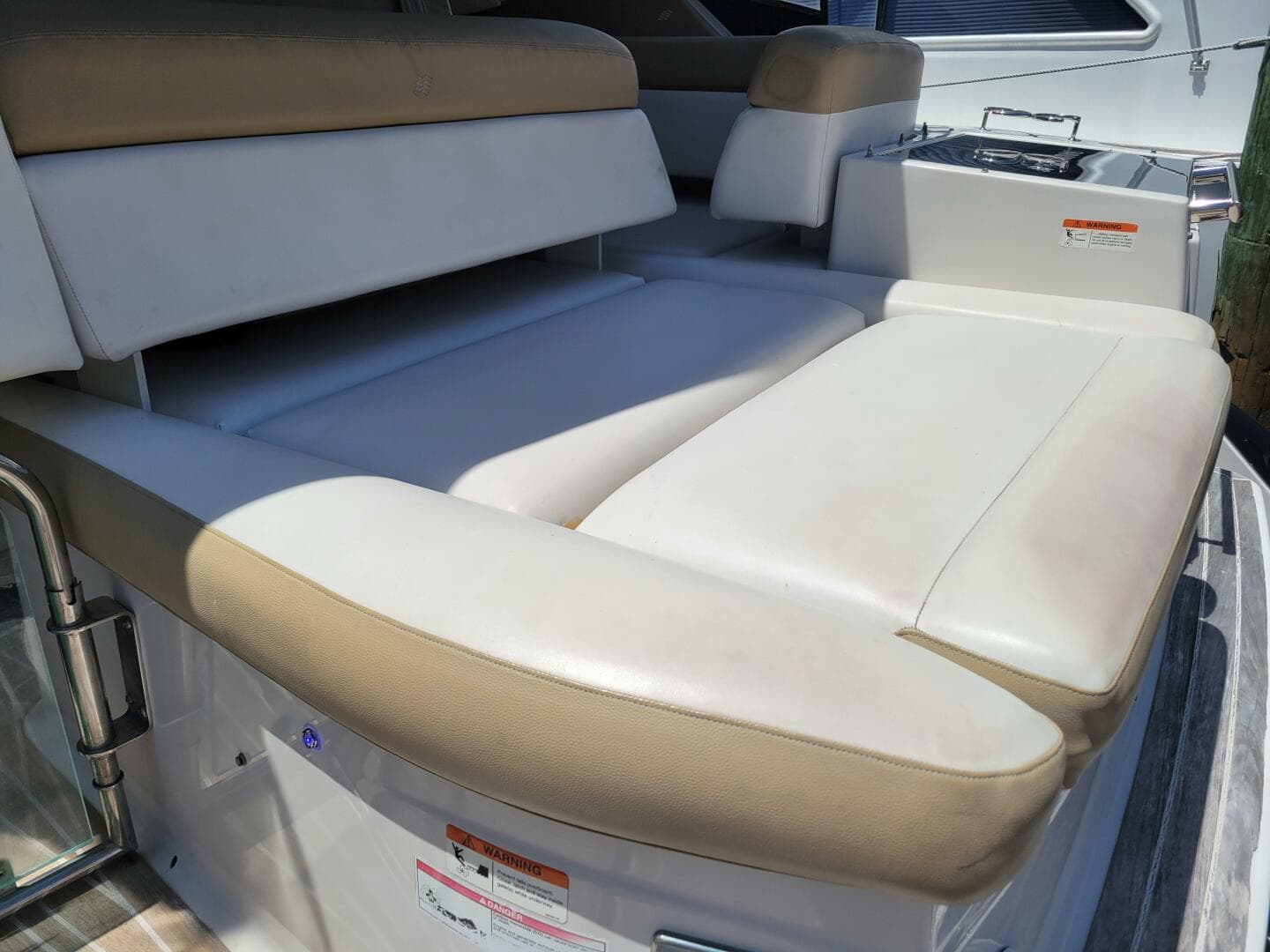 2012 Four Winns V435