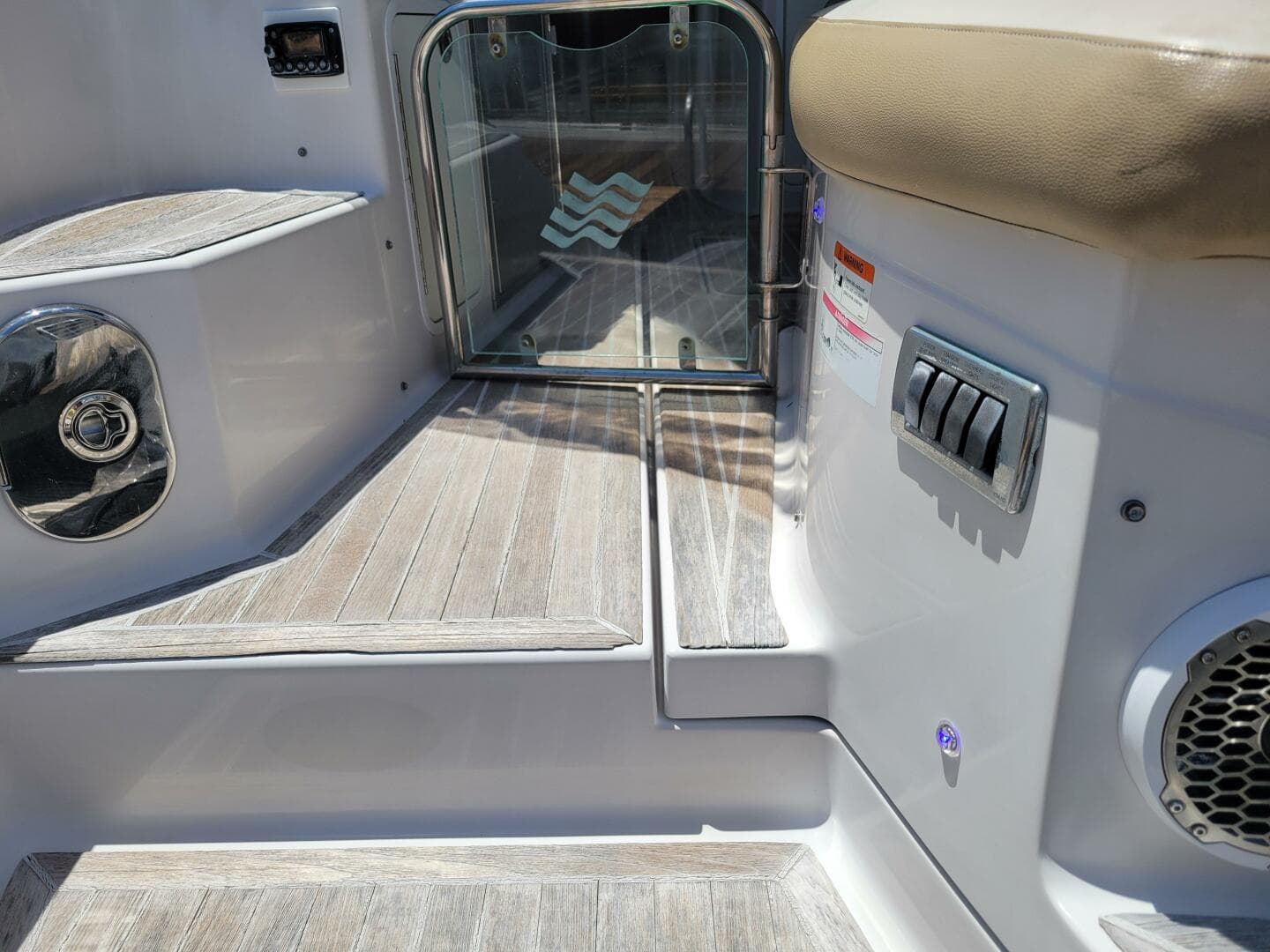 2012 Four Winns V435