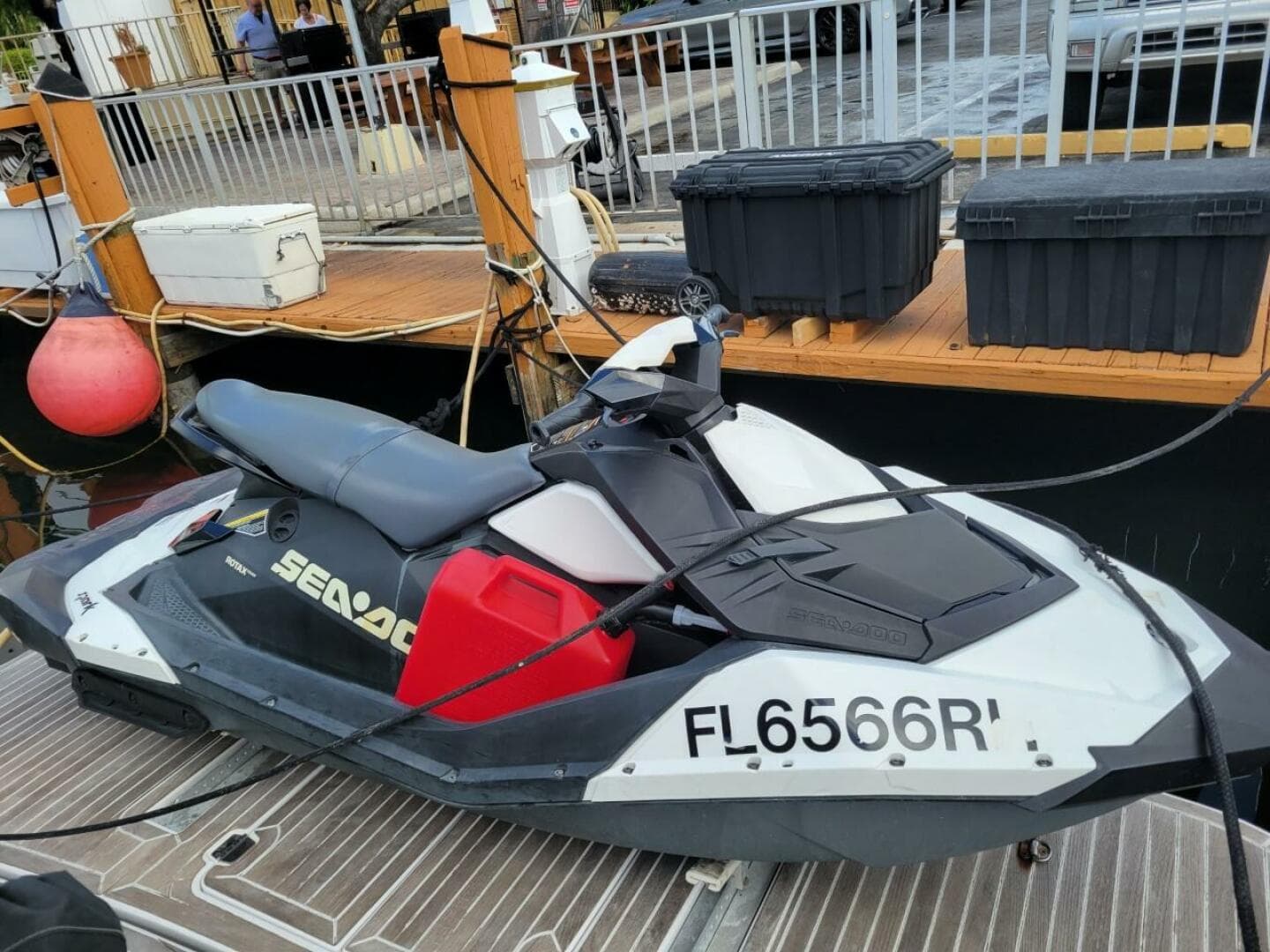 2012 Four Winns V435