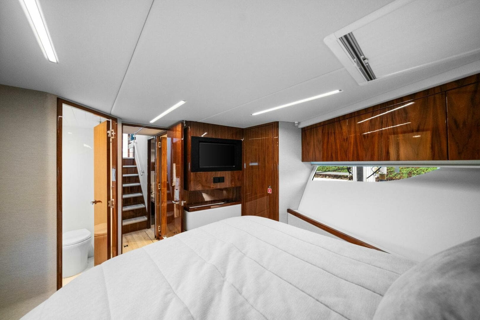 2023 Riviera 64 Sports Motor Yacht