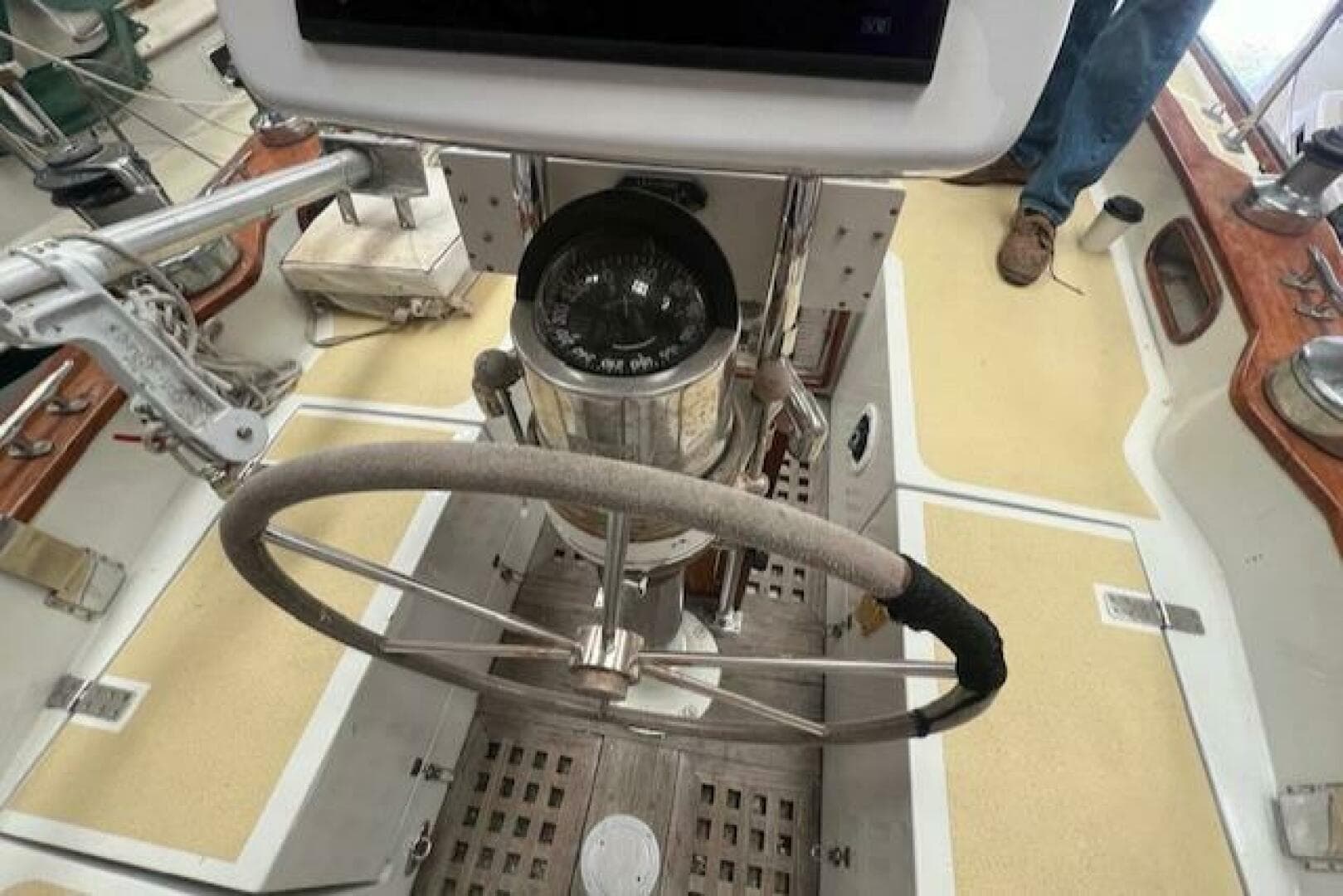 1984 Mason 43 Cutter