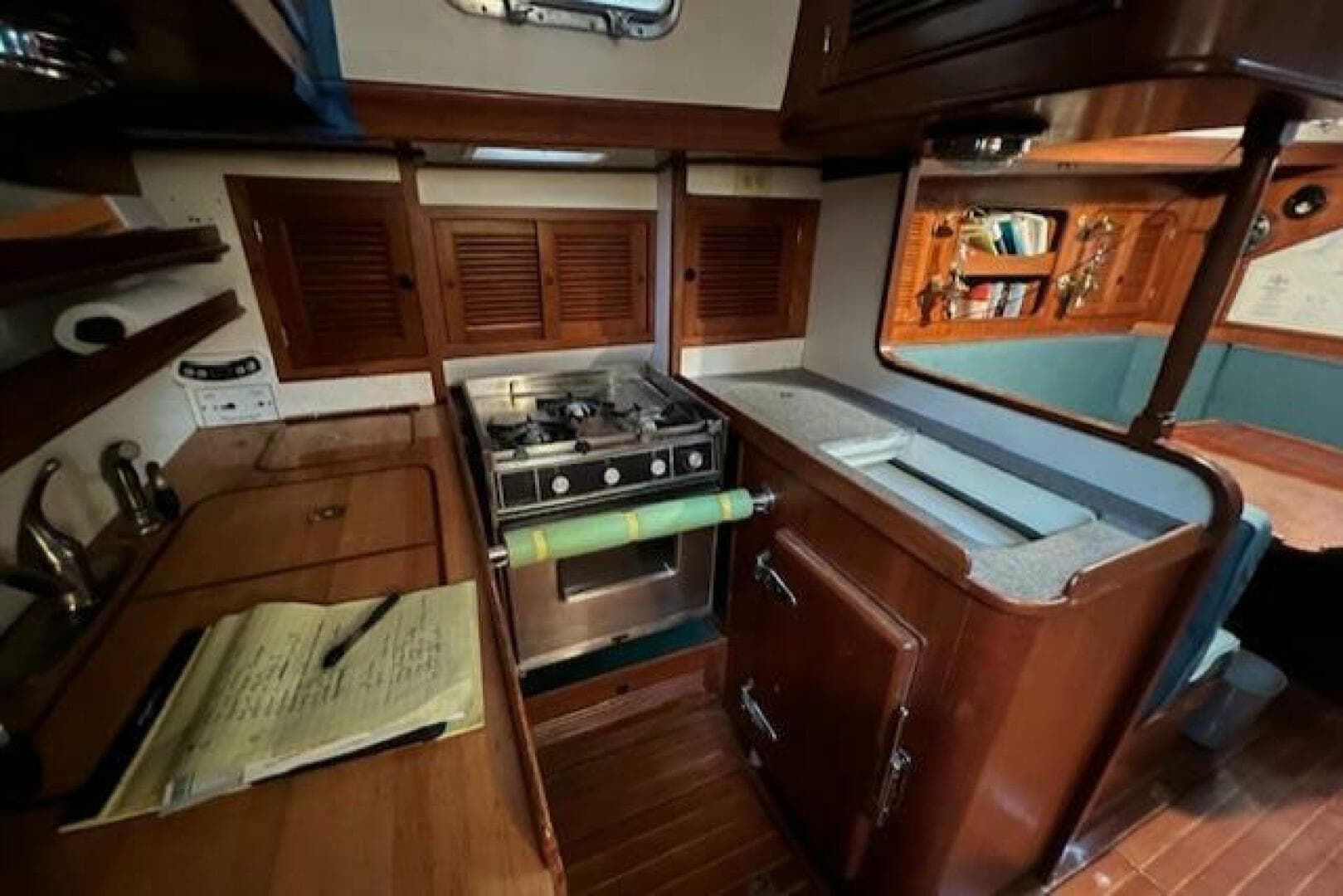 1984 Mason 43 Cutter