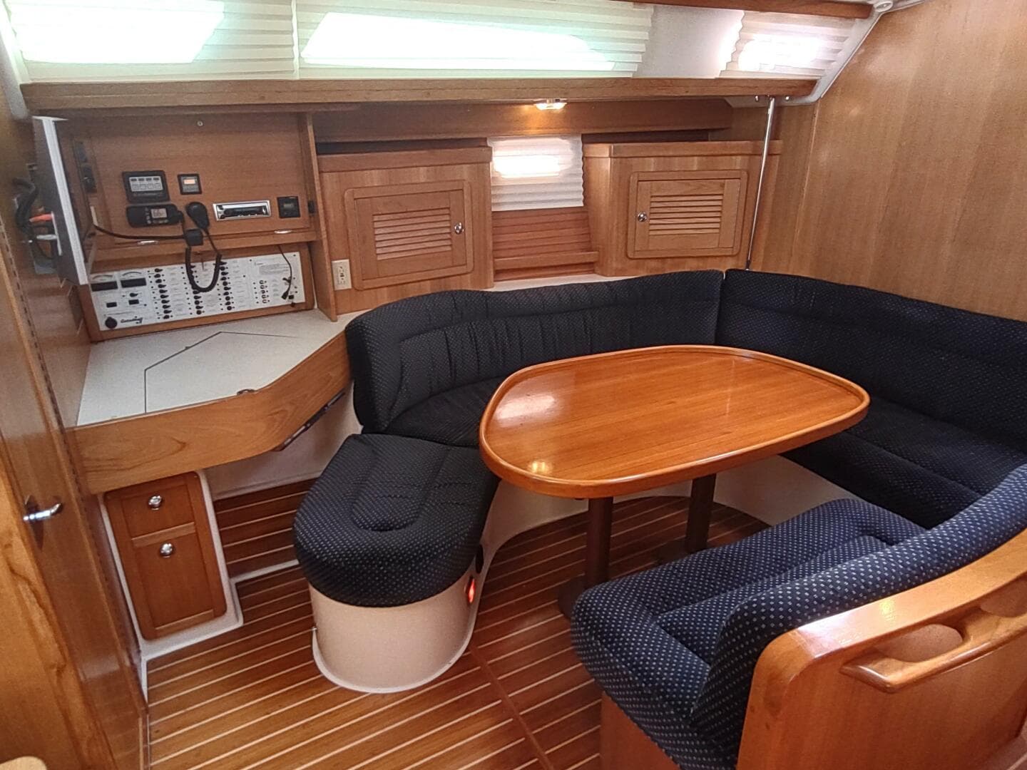 2005 Catalina 42 MKII