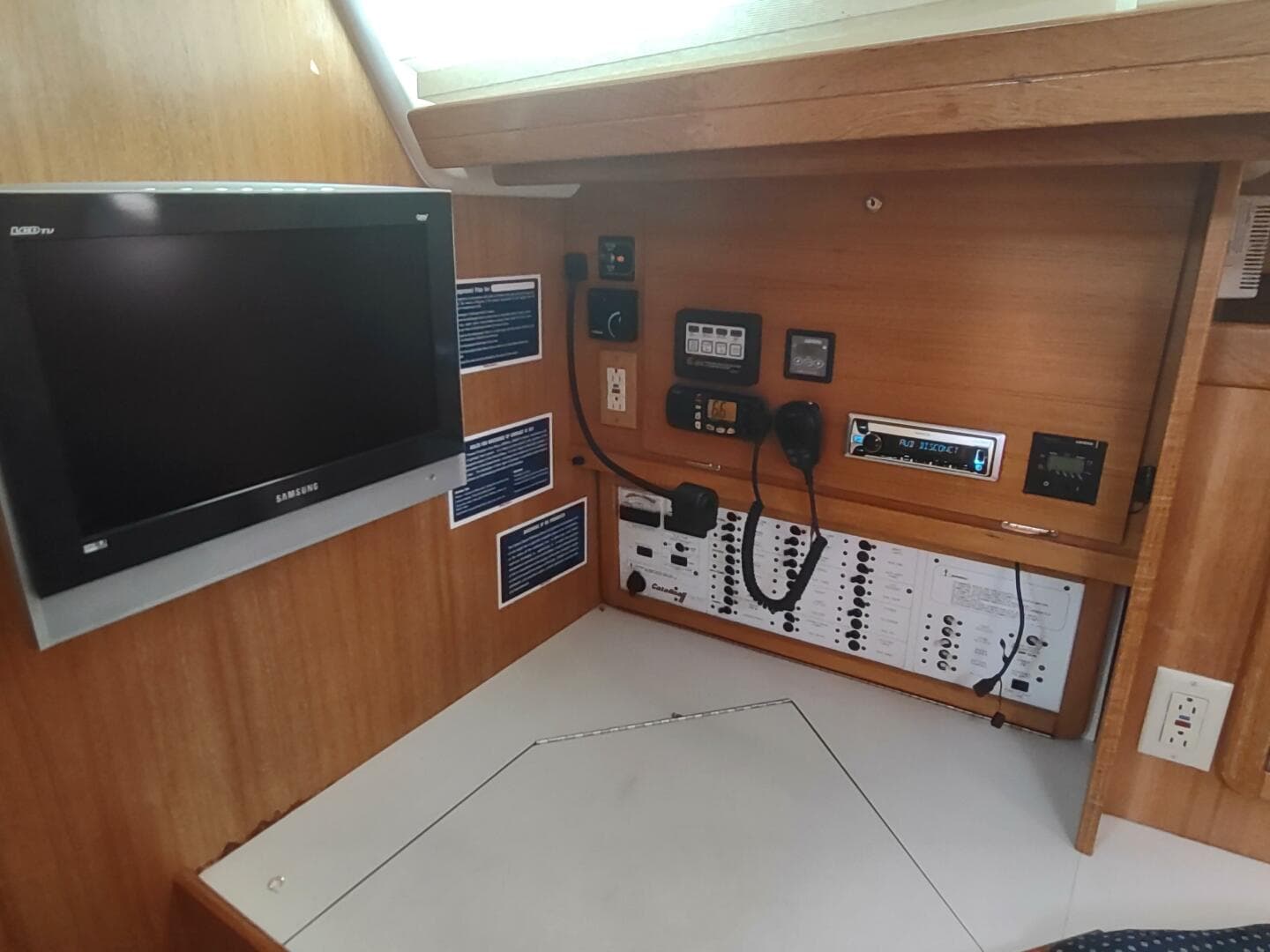 2005 Catalina 42 MKII