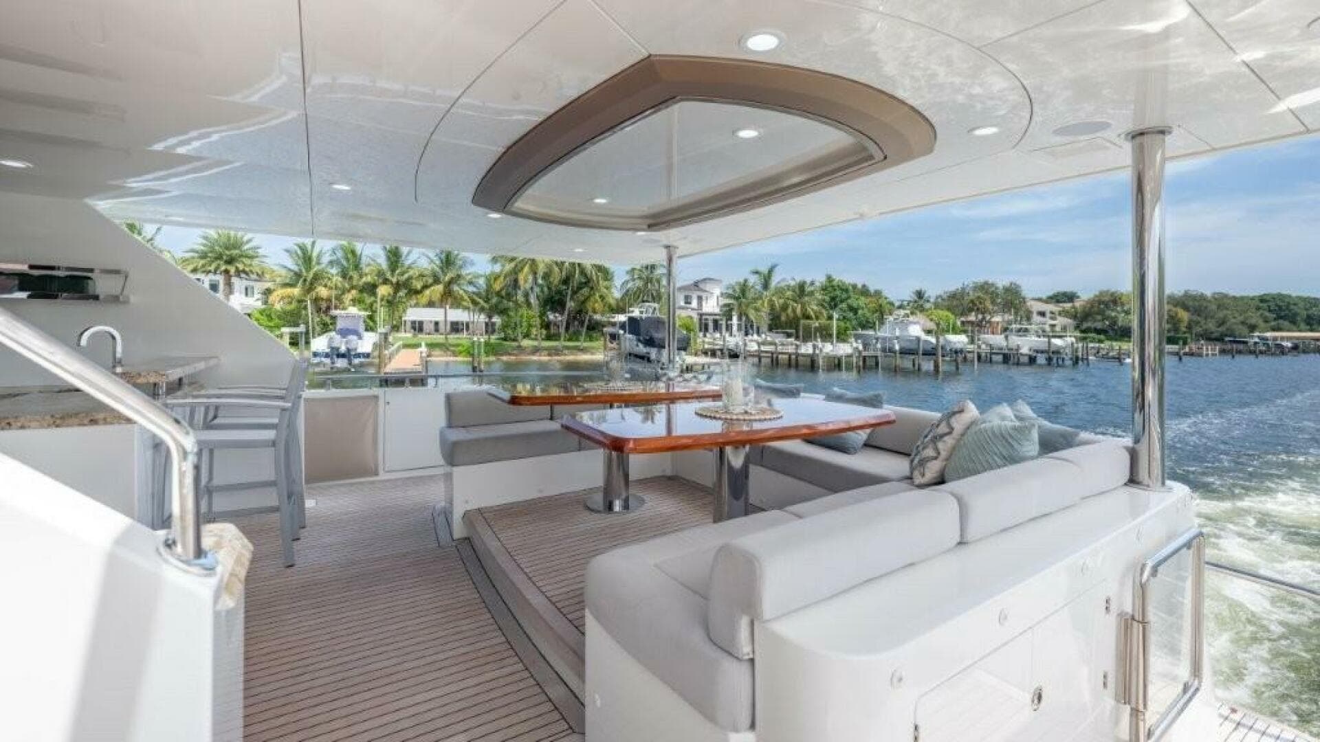 2017 Ocean Alexander 