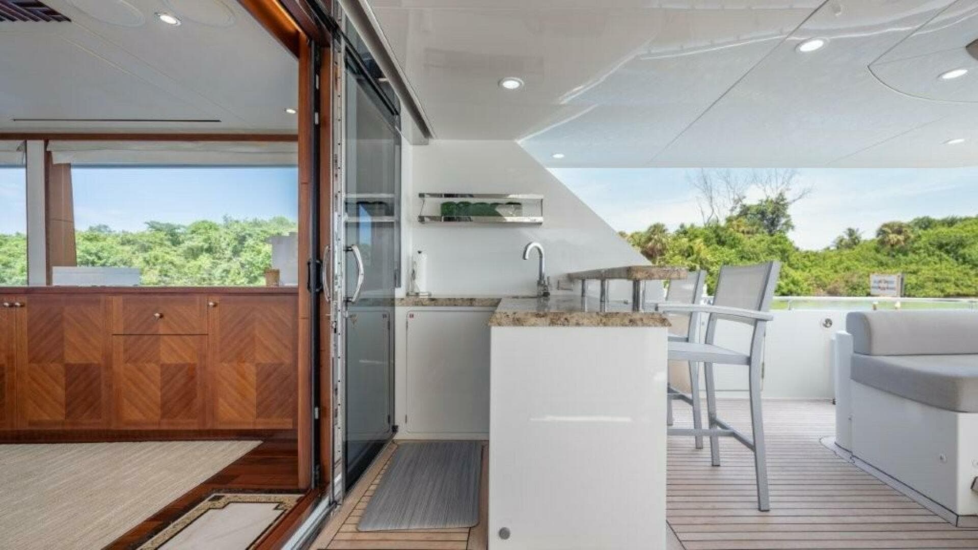 2017 Ocean Alexander 