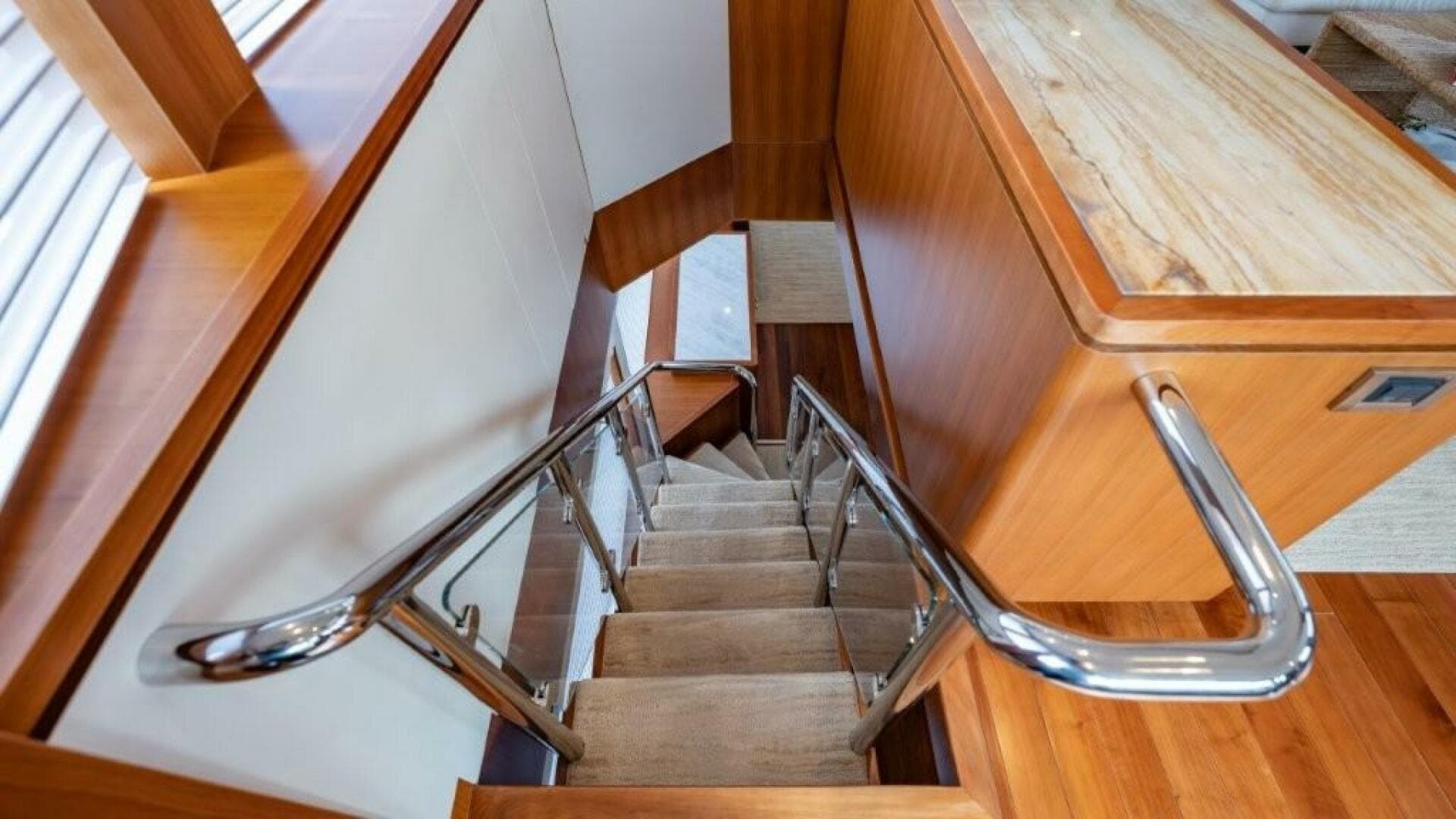 2017 Ocean Alexander 