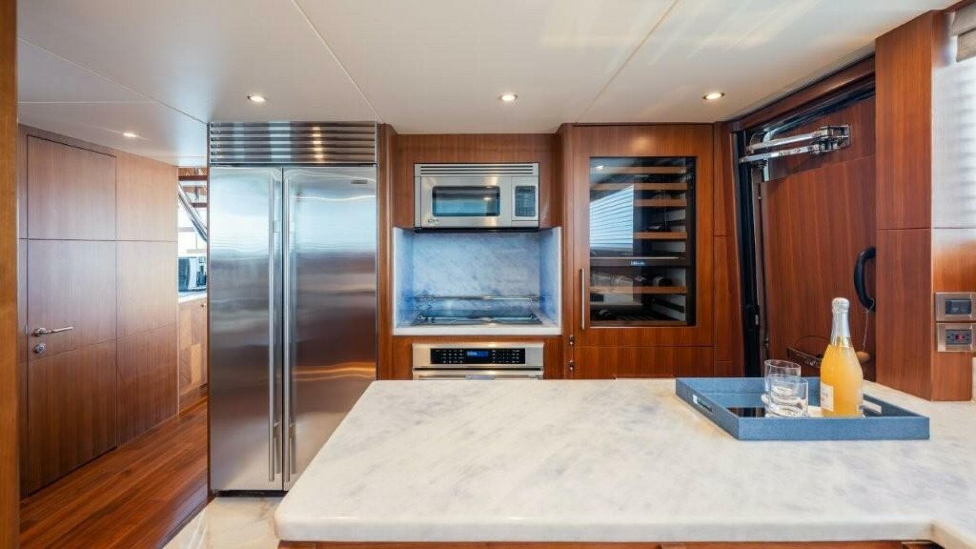 2017 Ocean Alexander 