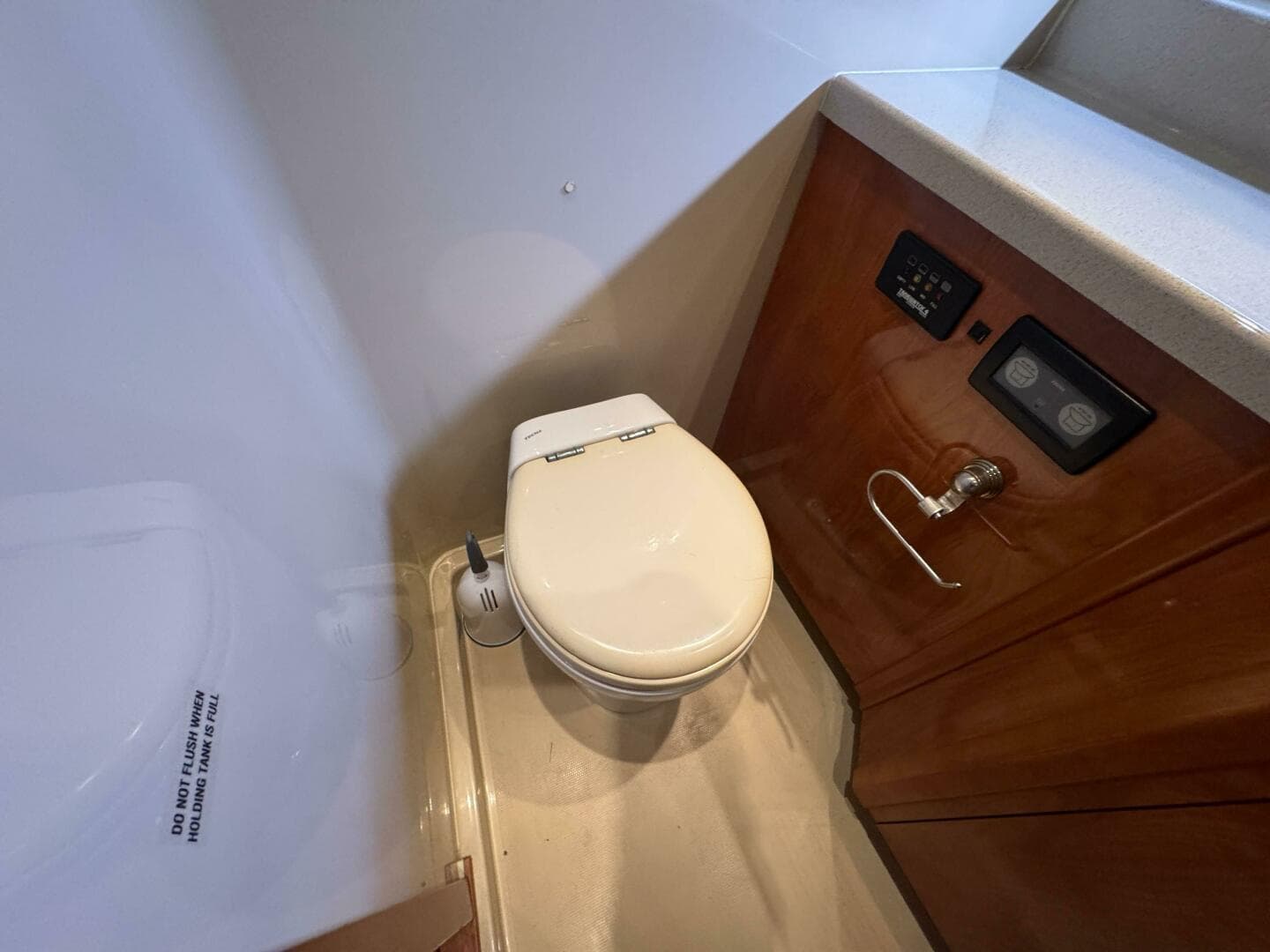 2007 Cruisers Yachts 395 Motoryacht