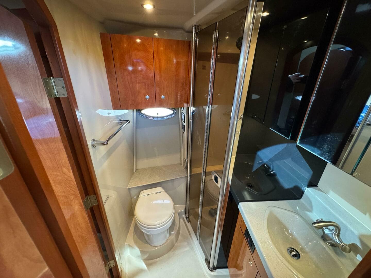 2007 Cruisers Yachts 395 Motoryacht