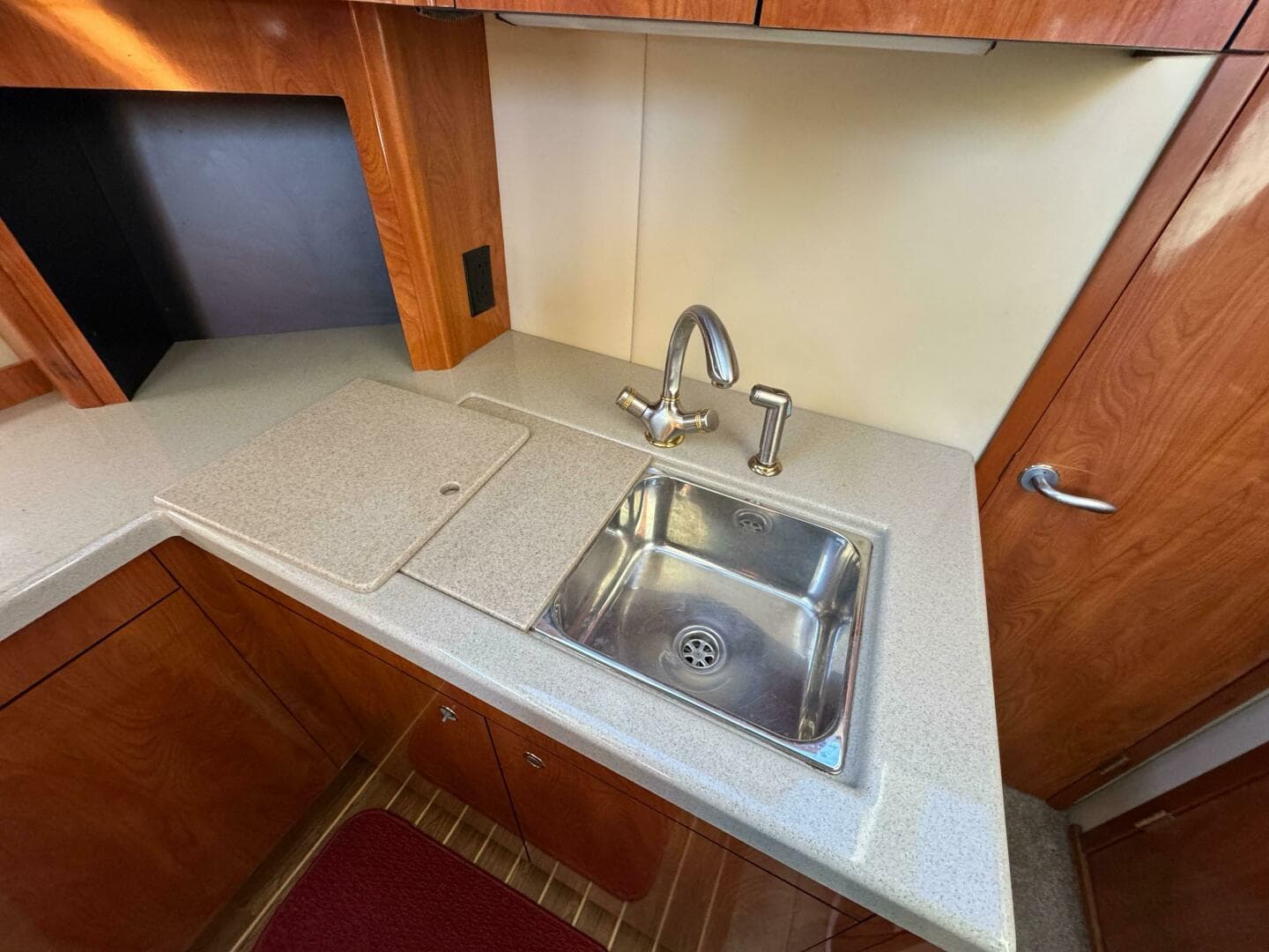 2007 Cruisers Yachts 395 Motoryacht