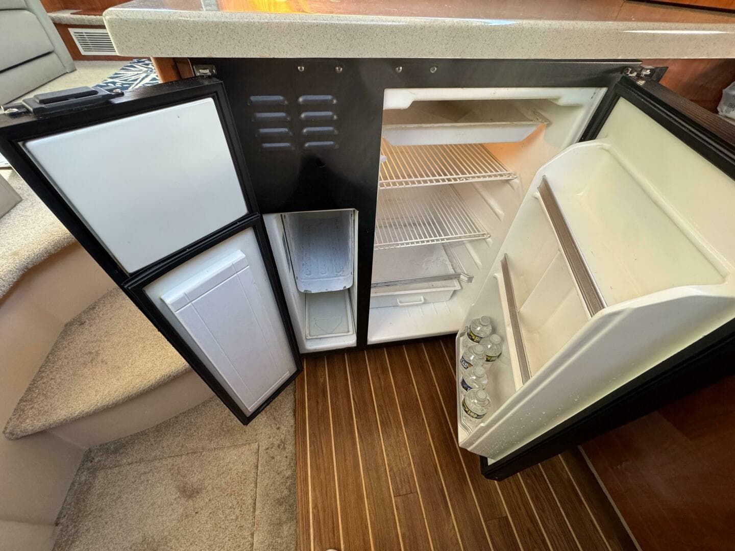 2007 Cruisers Yachts 395 Motoryacht