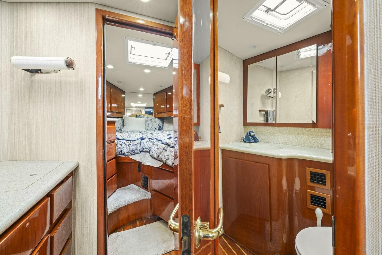 2006 Buddy Davis 48 Express PALE HORSE