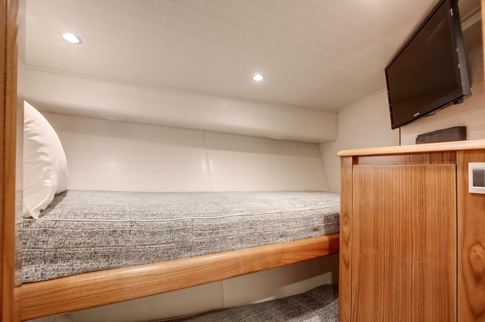 Viking 62 On the Edge III Profile Gues