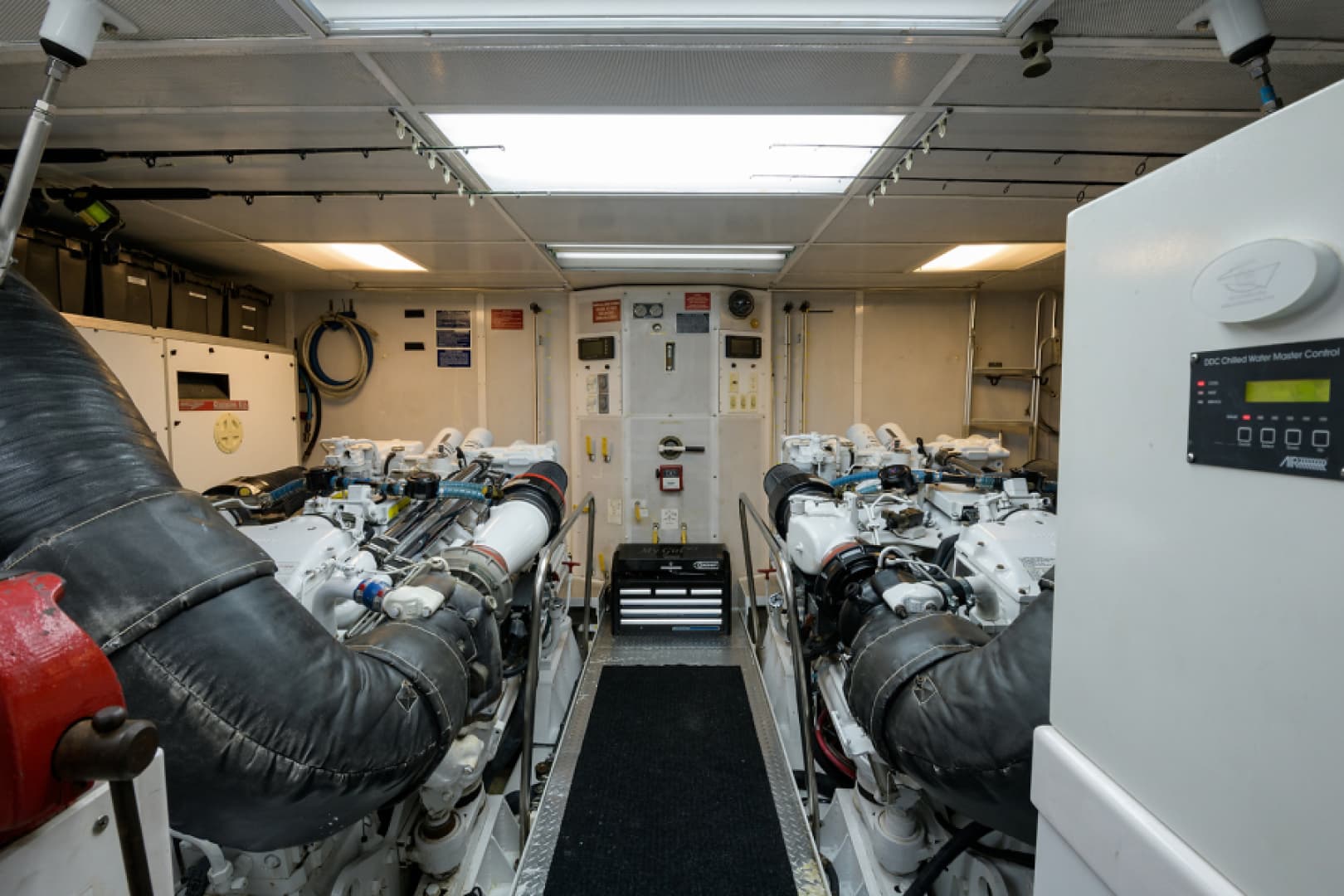 Westport 95 - My Girl - engine room