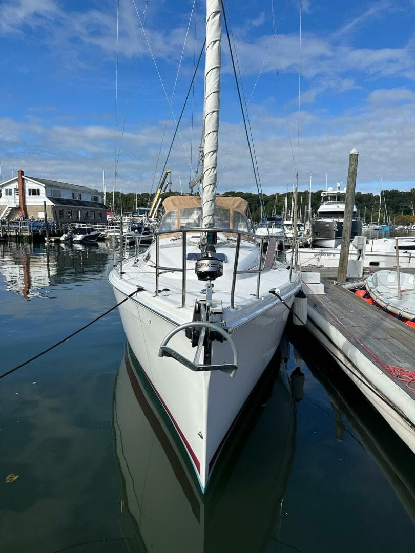 2005 Hunter 38