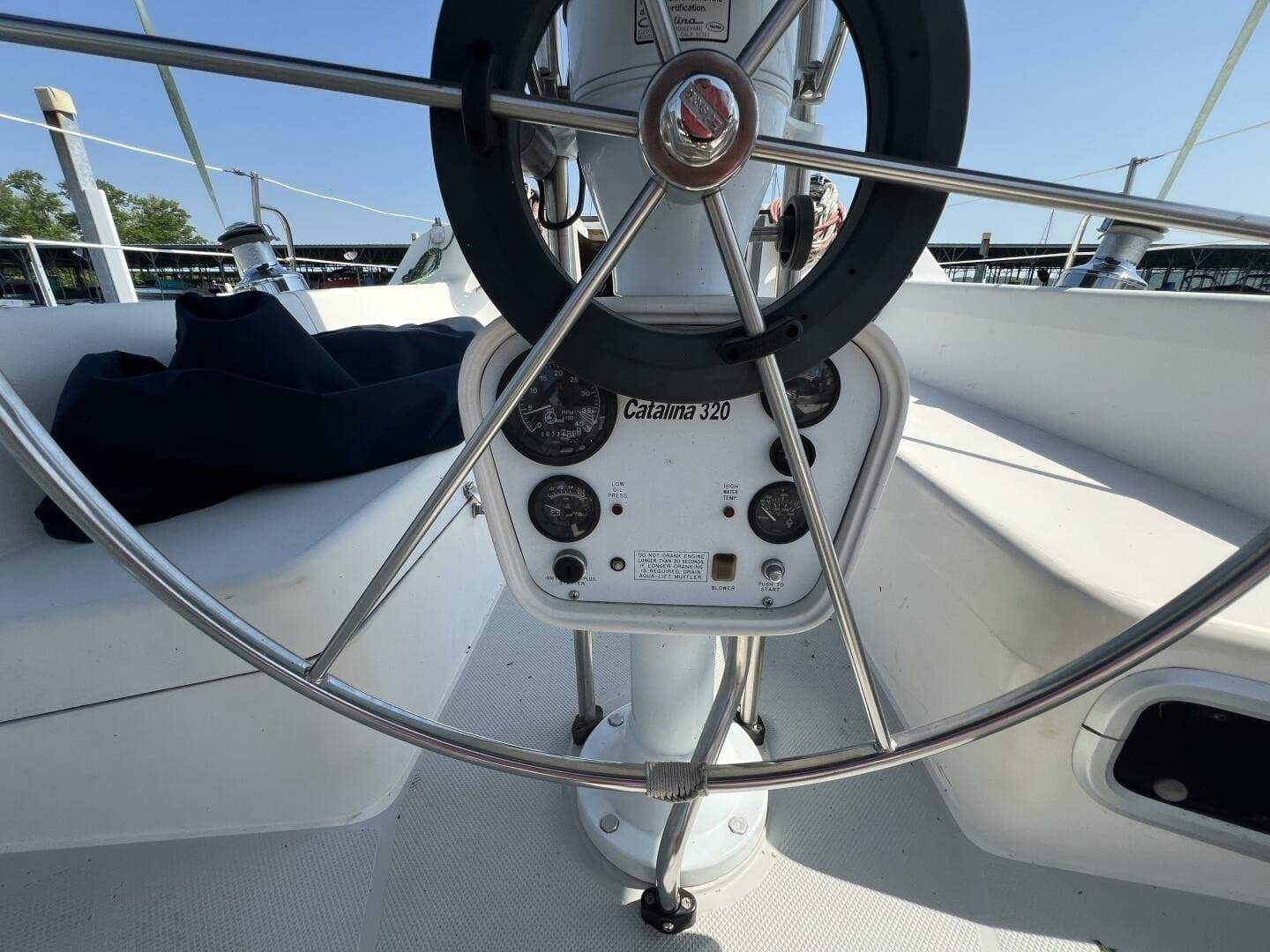 1994 Catalina 320