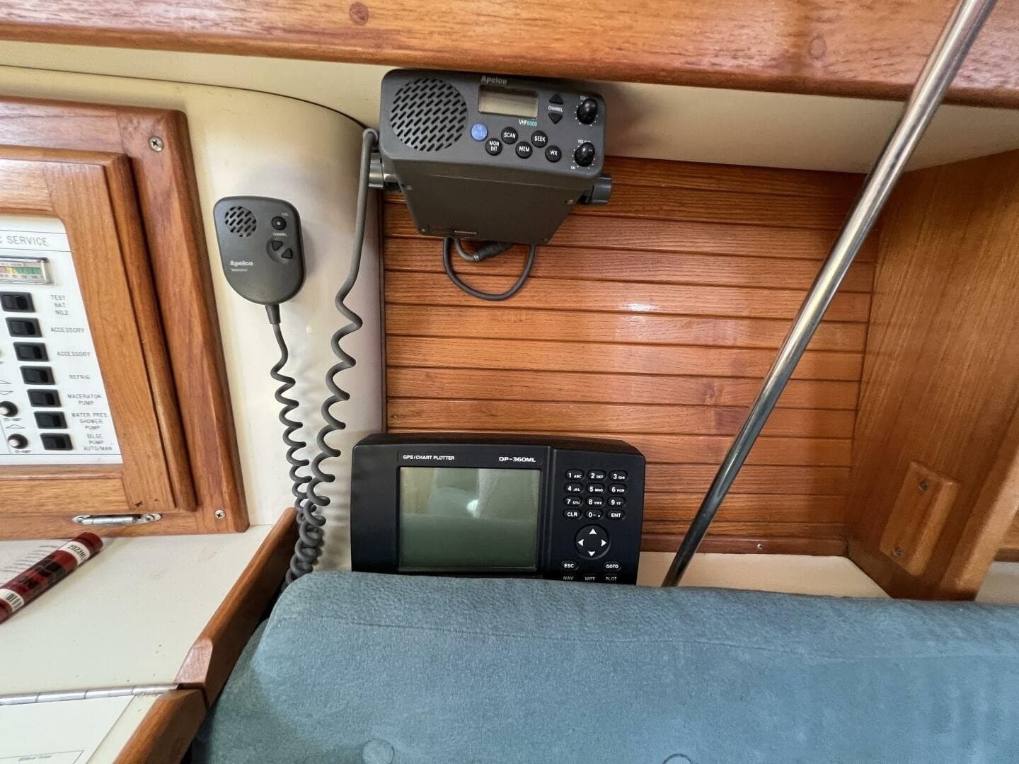 1994 Catalina 320