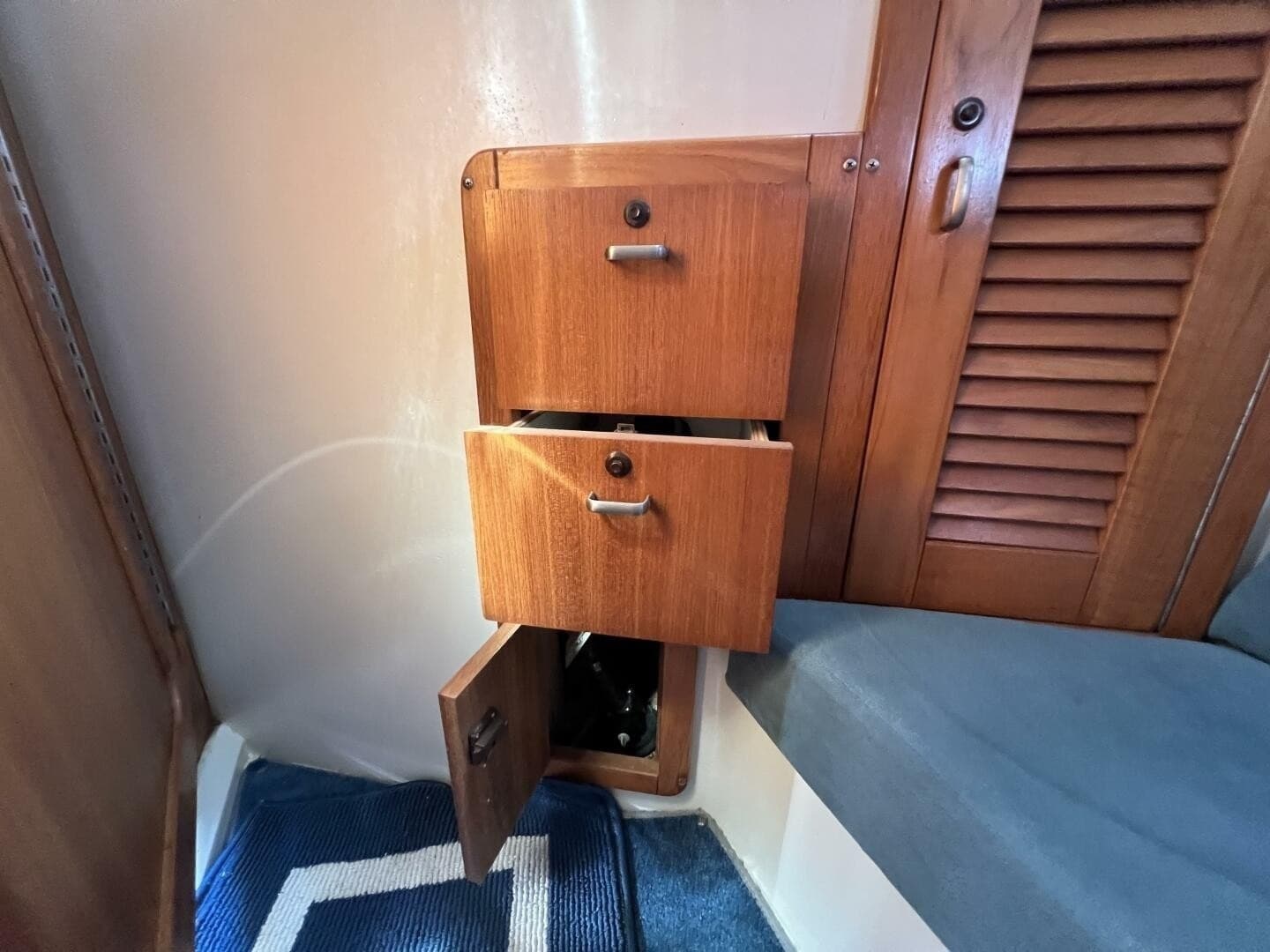 1994 Catalina 320