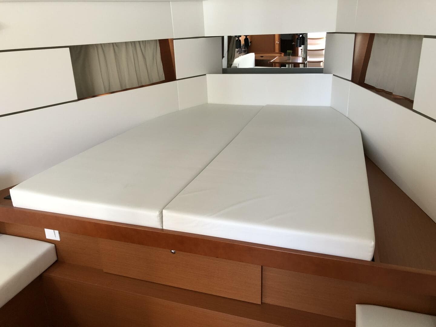 2017 Beneteau Oceanis 38 Weekender