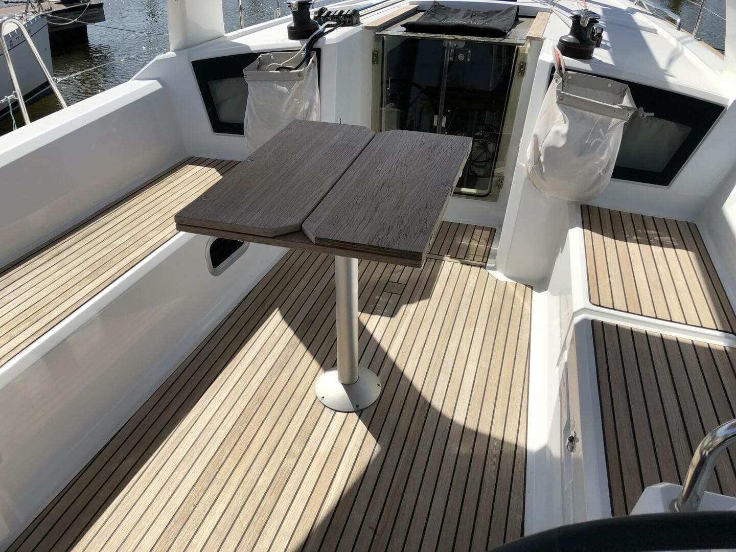 2017 Beneteau Oceanis 38 Weekender