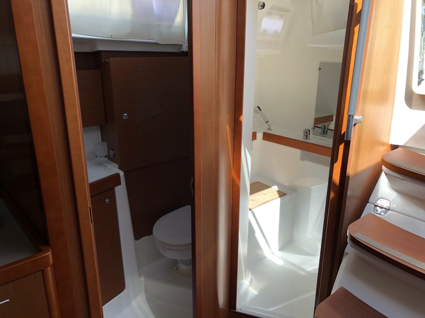 2017 Beneteau Oceanis 38 Weekender