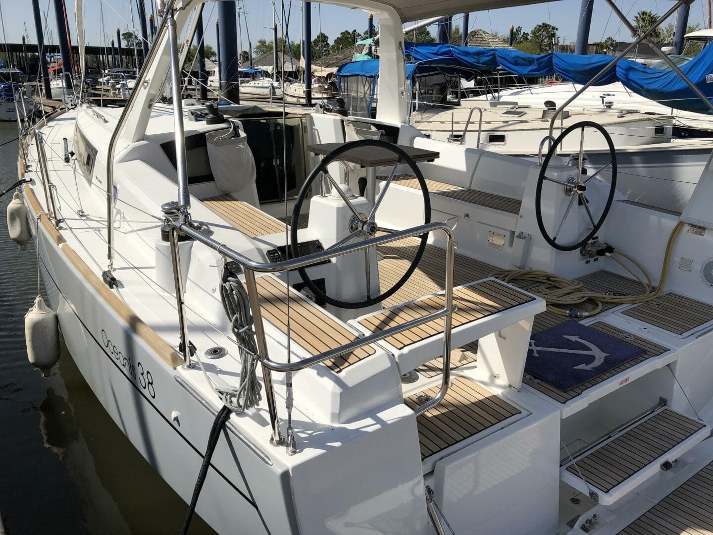 2017 Beneteau Oceanis 38 Weekender