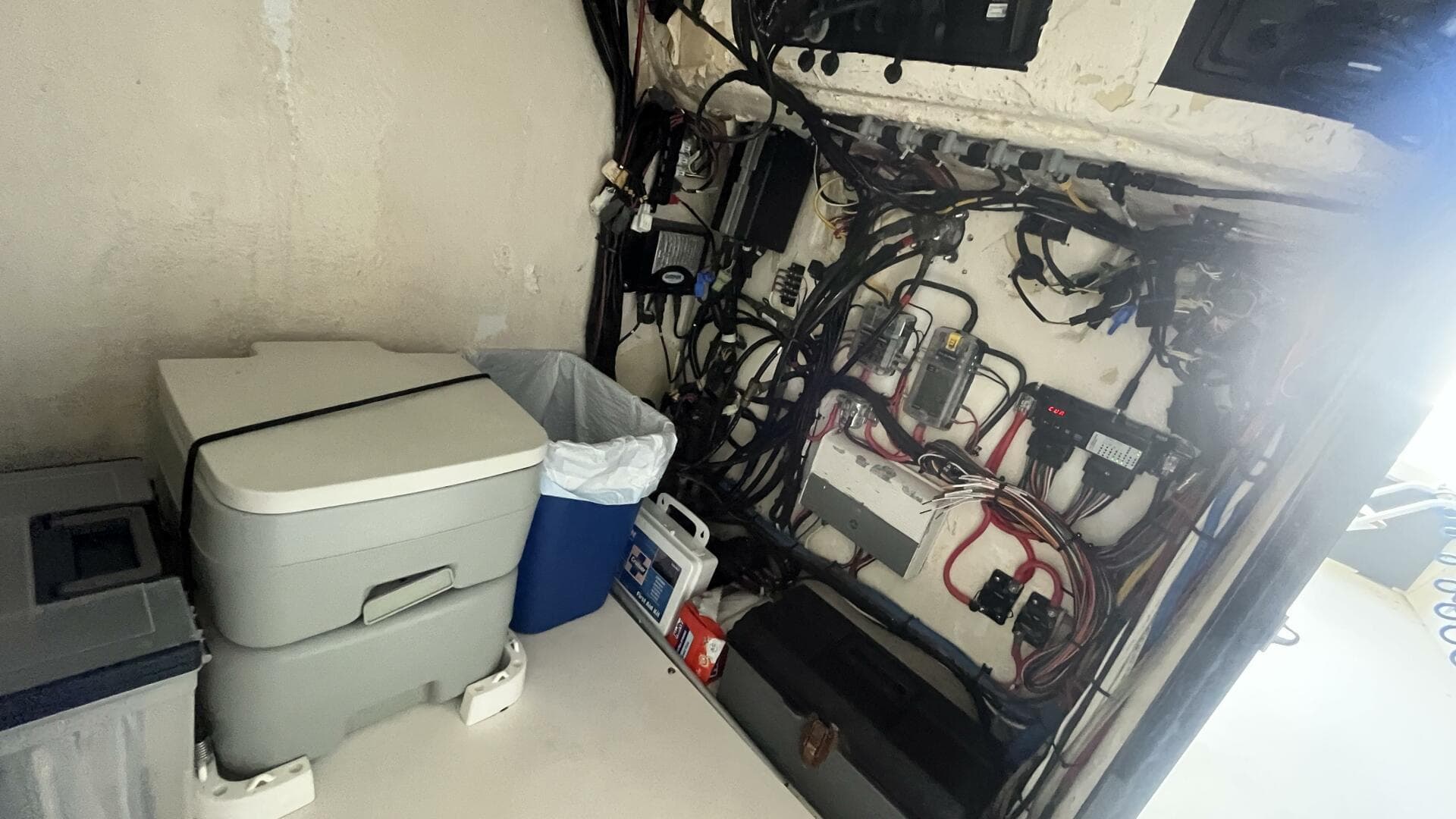 1990 Ocean Master 31