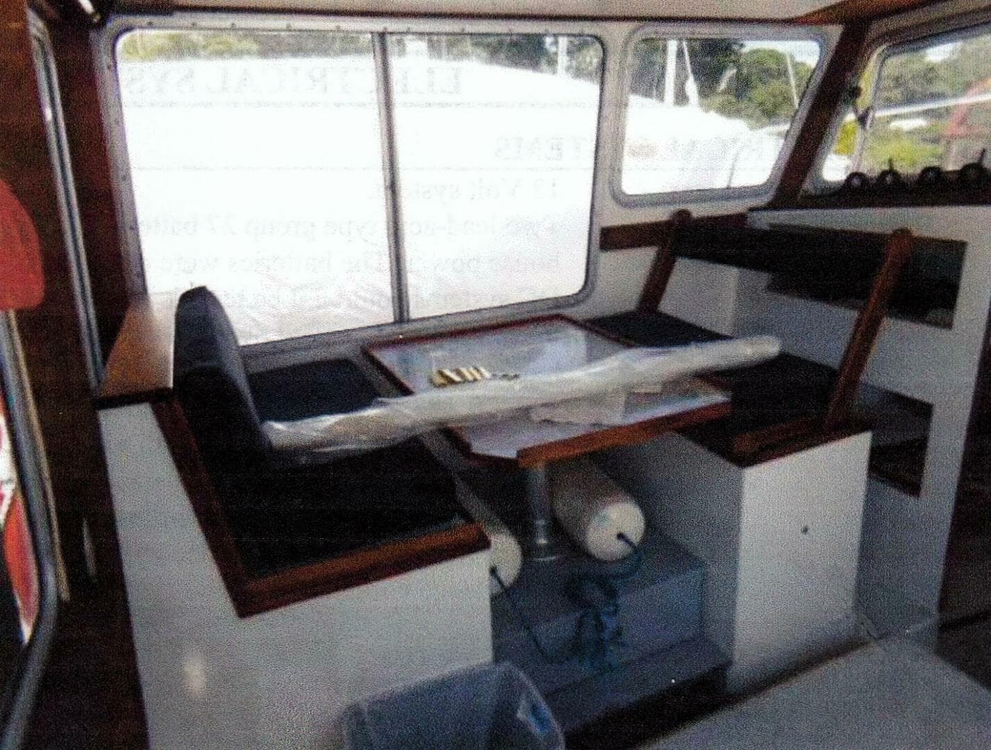 1999 Custom 30 Novi Hardtop Cruiser