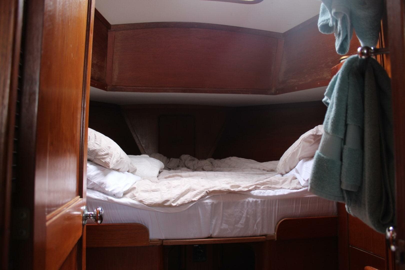 1979 Gulfstar 37 Sloop