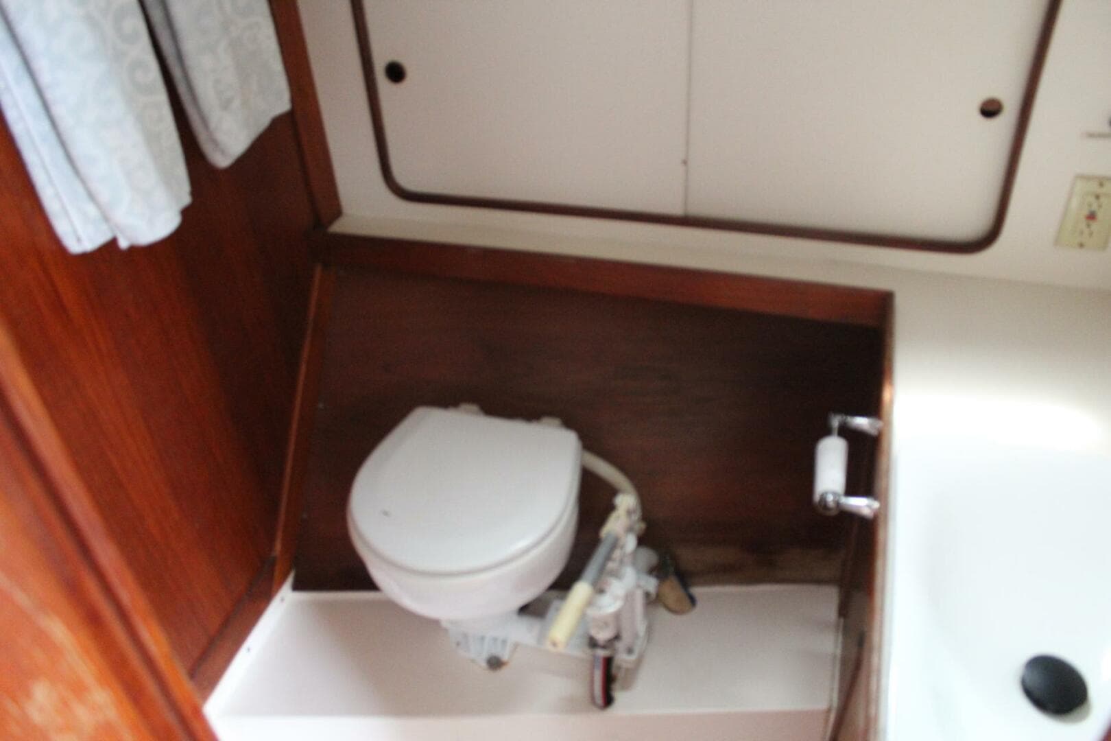 1979 Gulfstar 37 Sloop