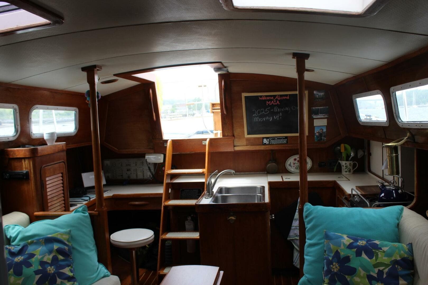1979 Gulfstar 37 Sloop