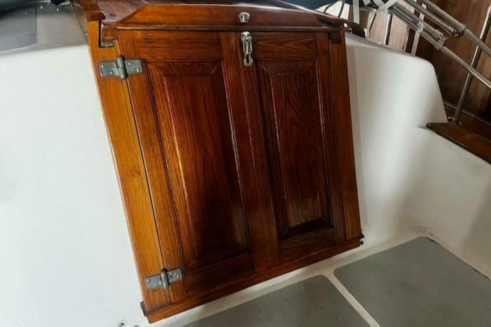 1979 Gulfstar 37 Sloop