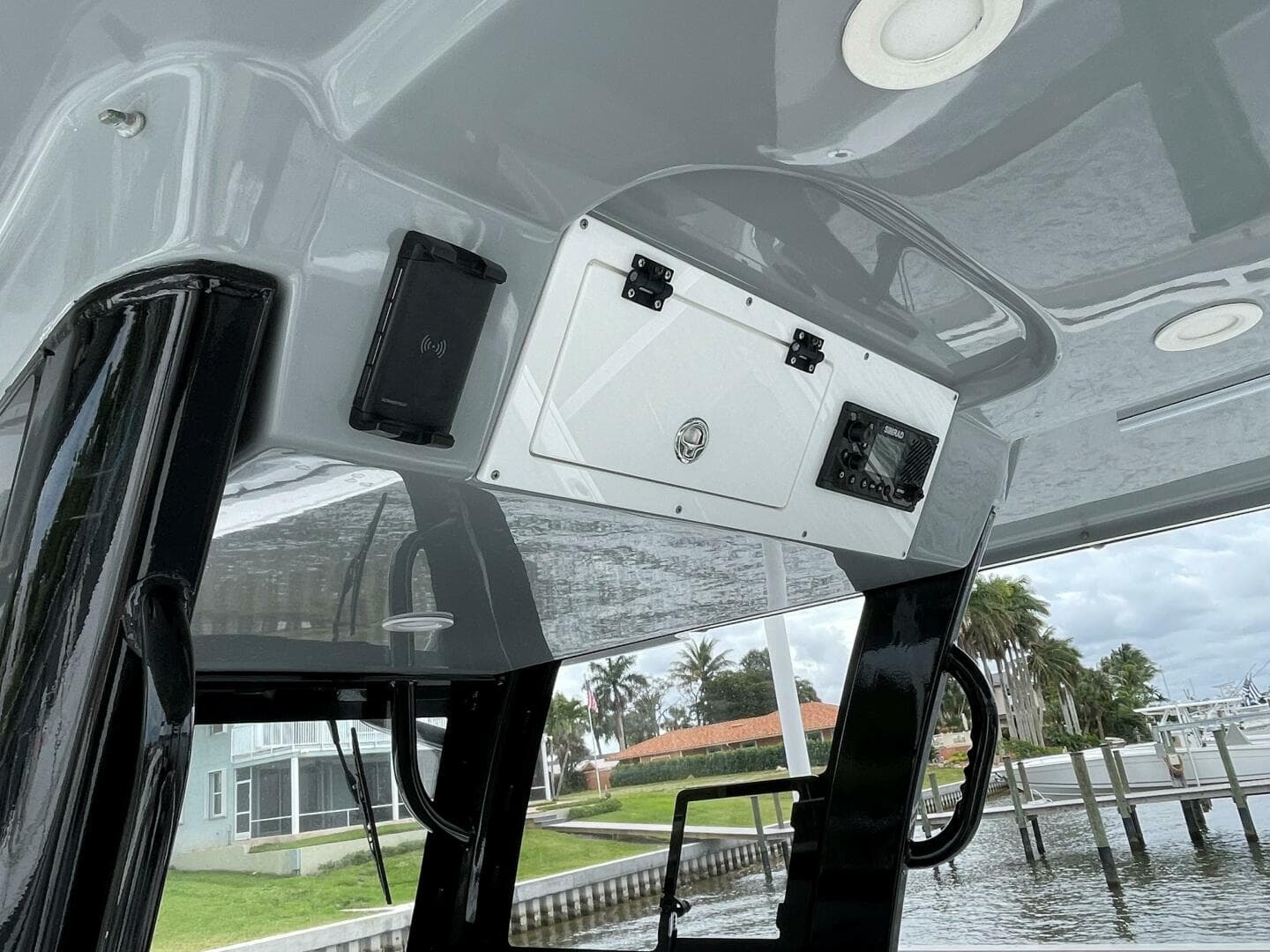 Sea Pro 320 DLX 2023- Center Console