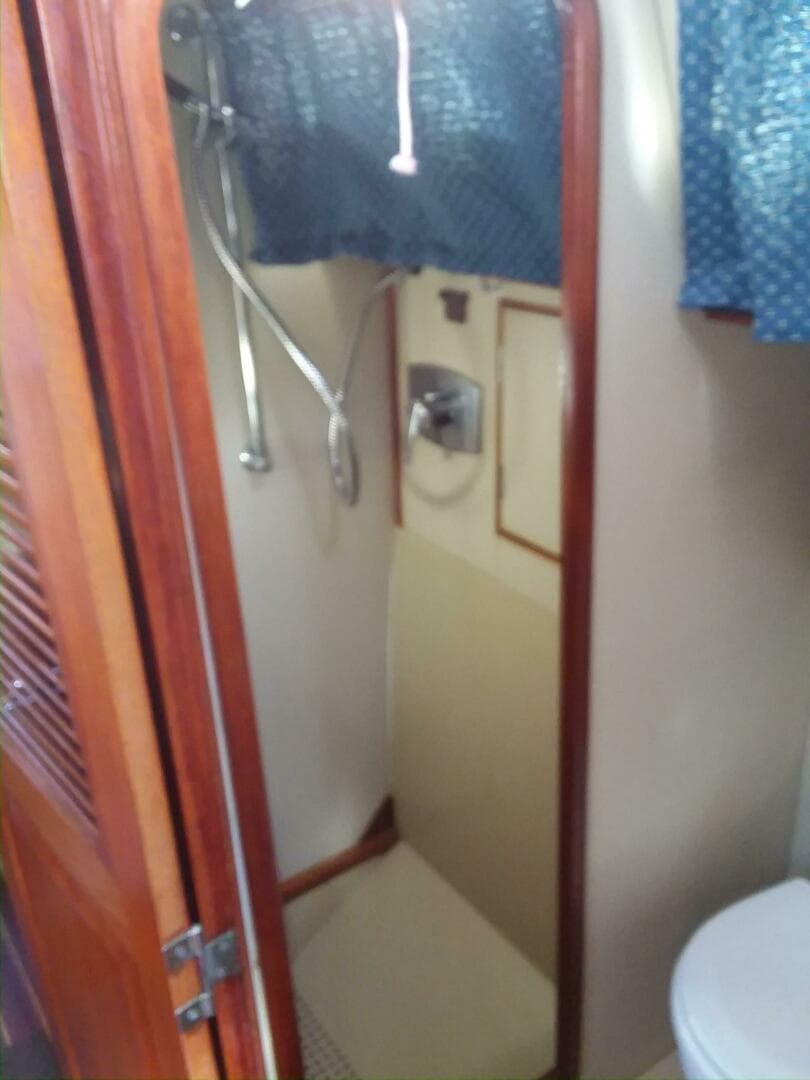 1983 C&C LANDFALL 38 SLOOP