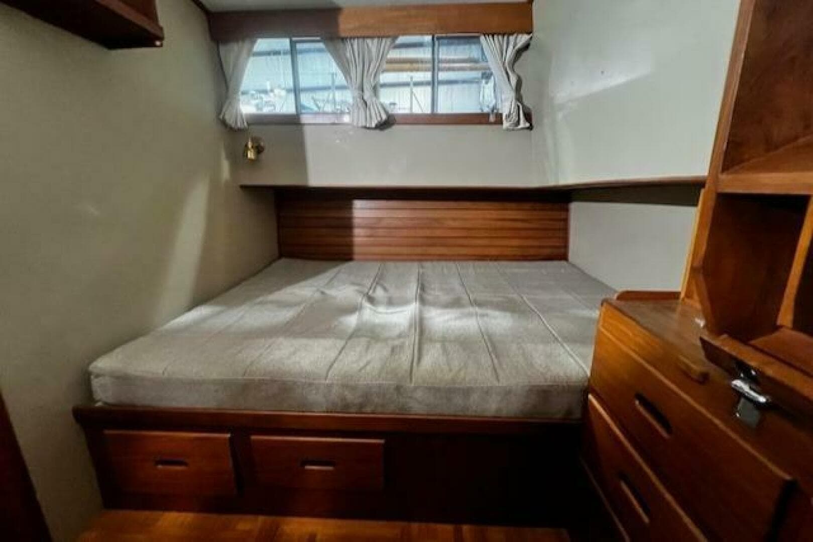 1984 Grand Banks Trawler