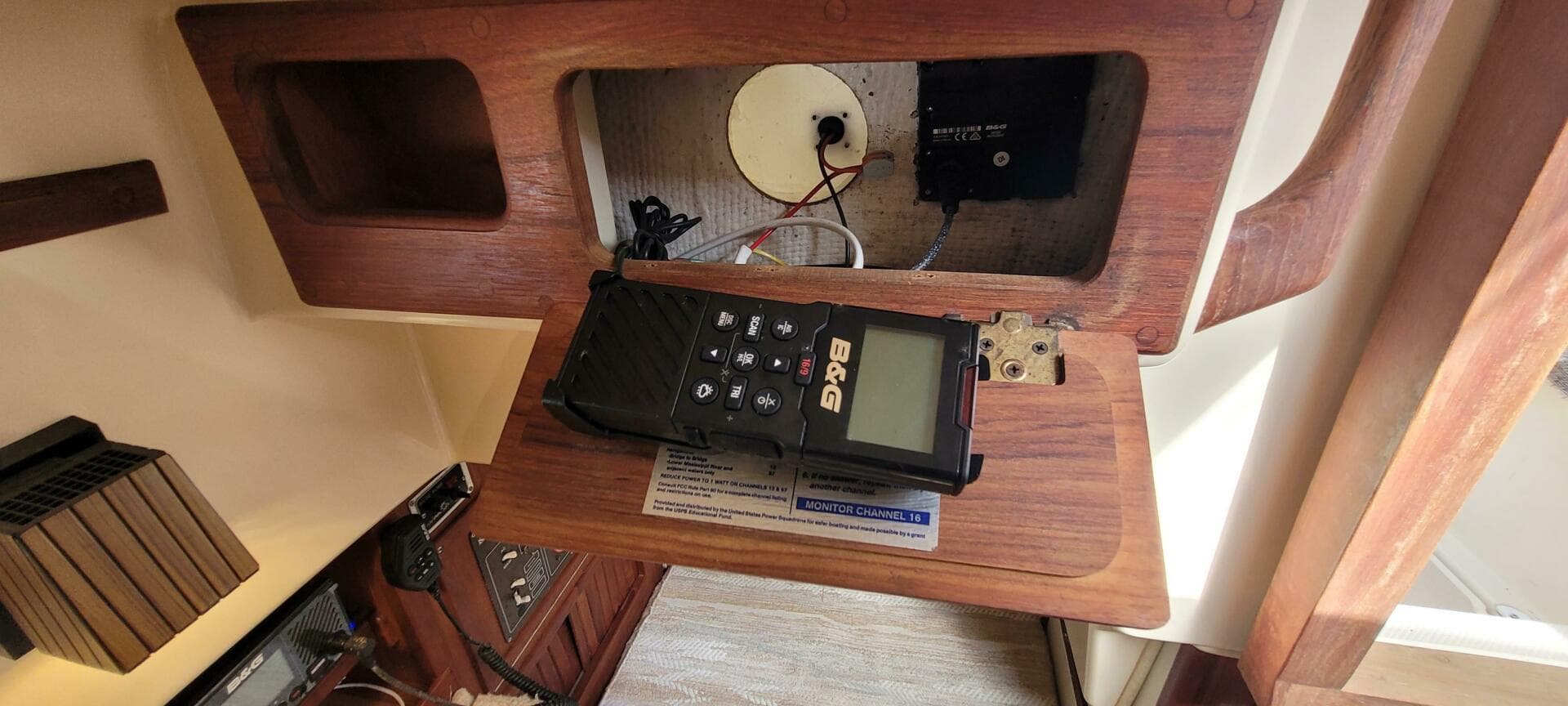 1986 Island Packet 27 Sloop