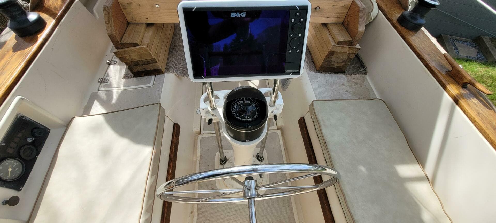 1986 Island Packet 27 Sloop