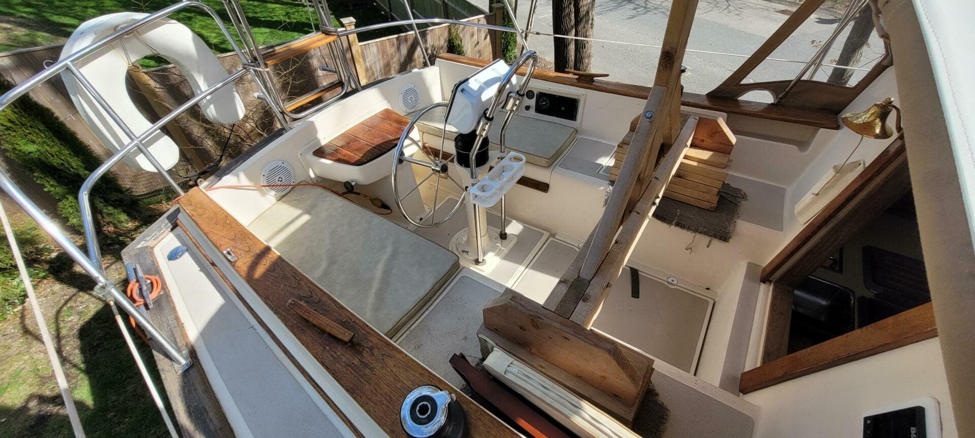 1986 Island Packet 27 Sloop