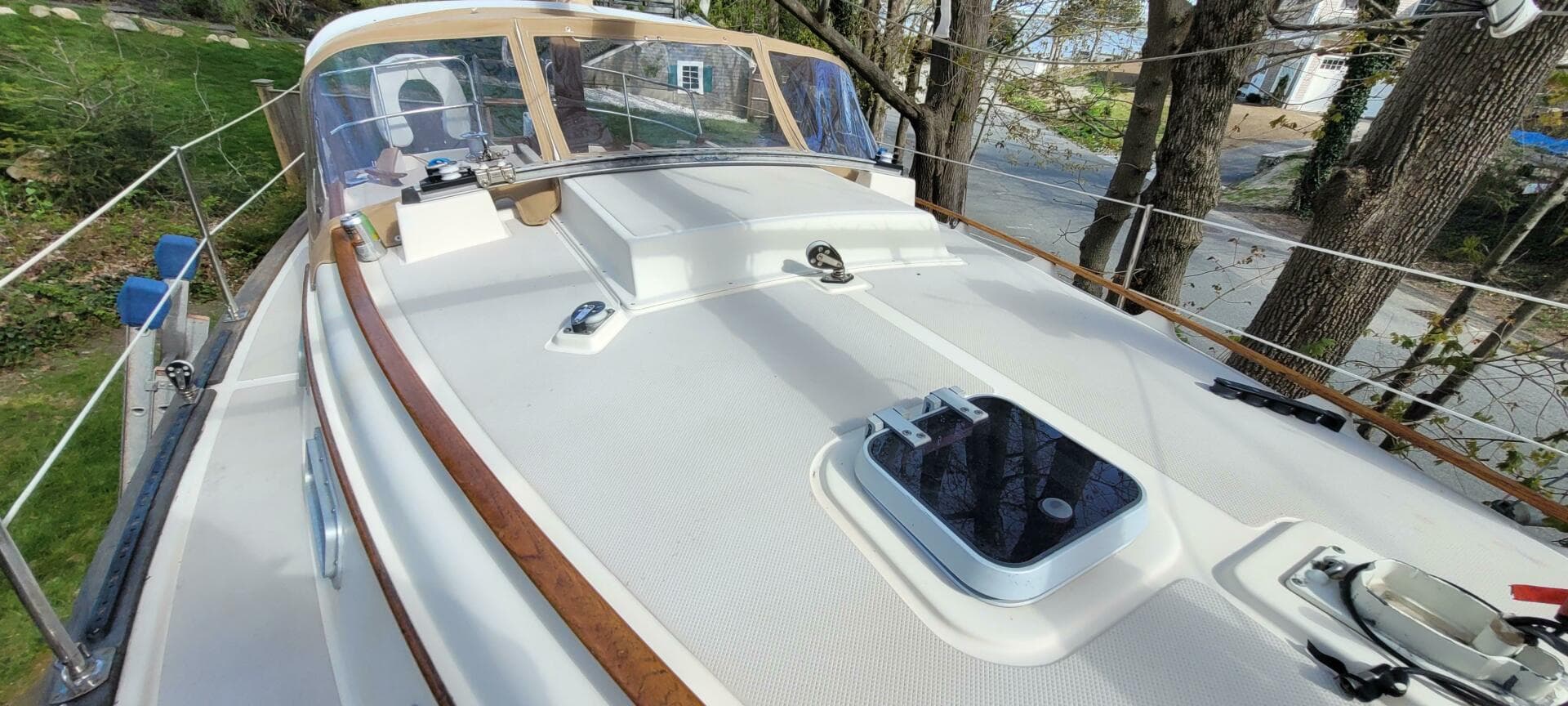 1986 Island Packet 27 Sloop