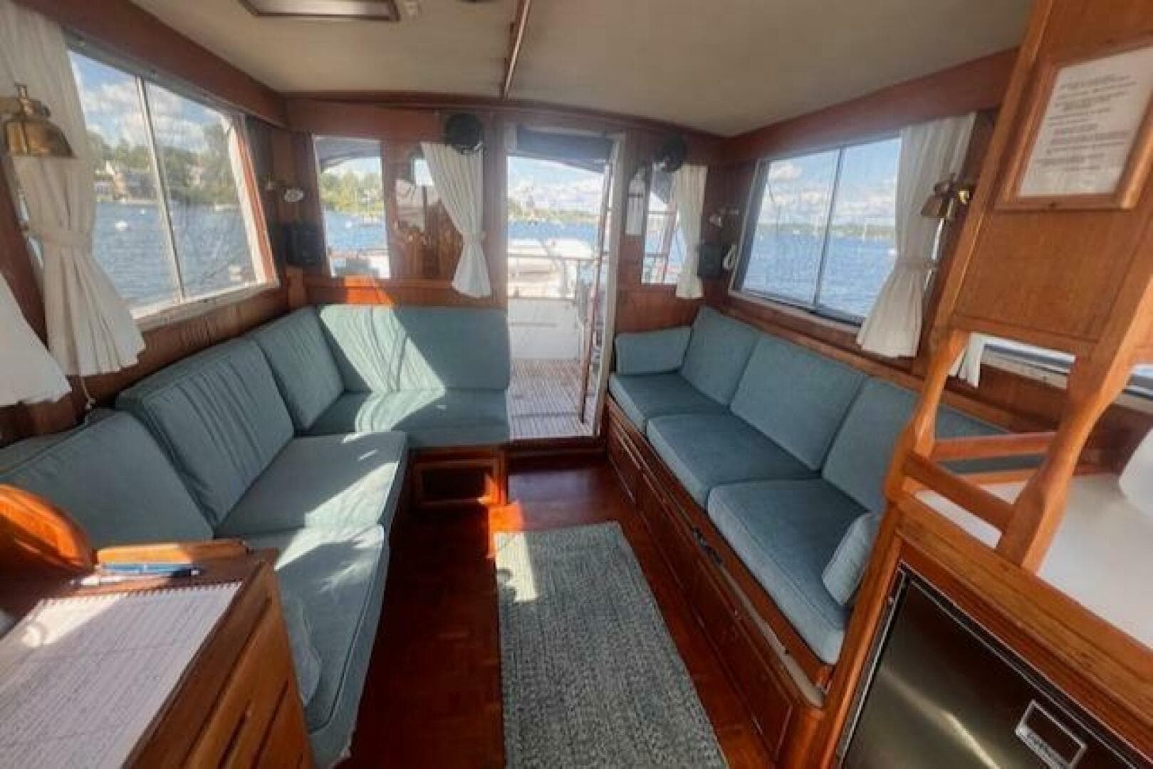 1980 Grand Banks 32 Flybridge Trawler (Hull#683)