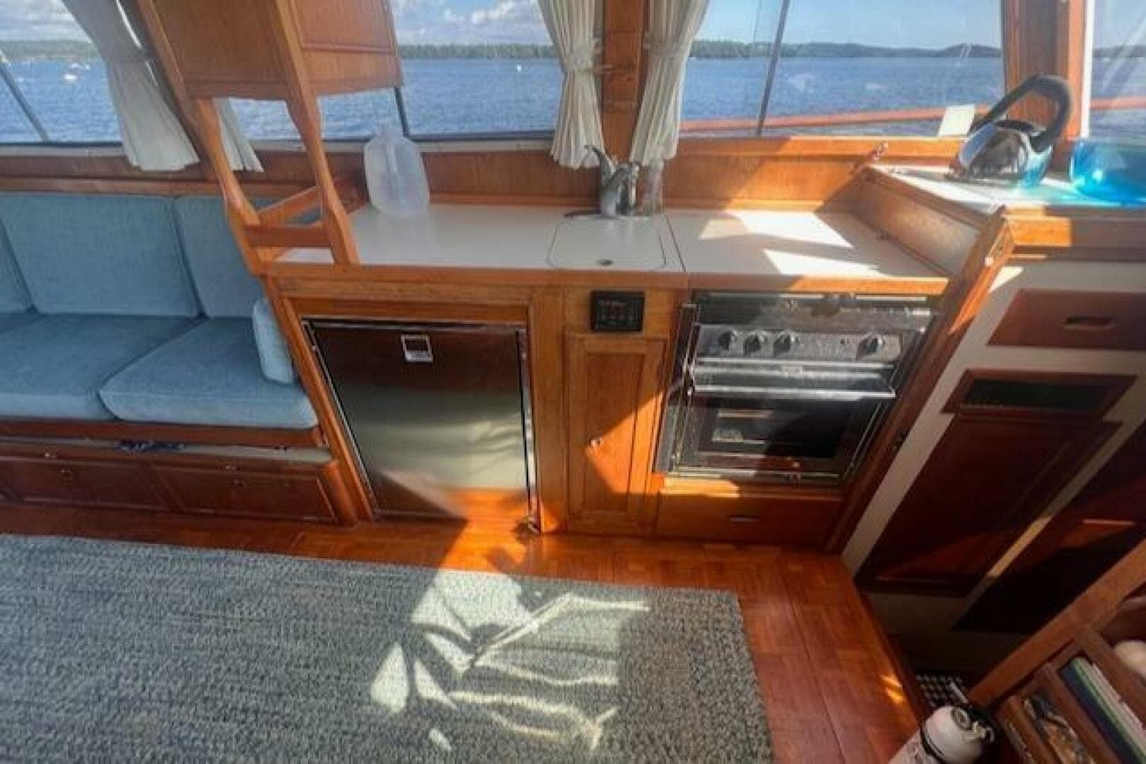 1980 Grand Banks 32 Flybridge Trawler (Hull#683)
