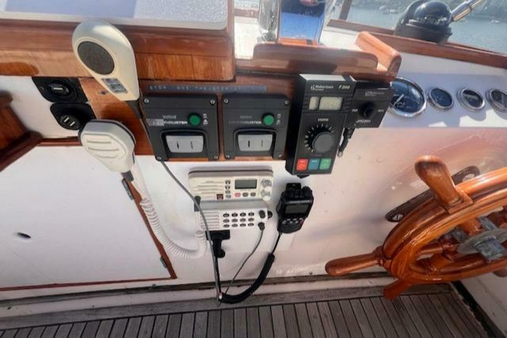 1980 Grand Banks 32 Flybridge Trawler (Hull#683)