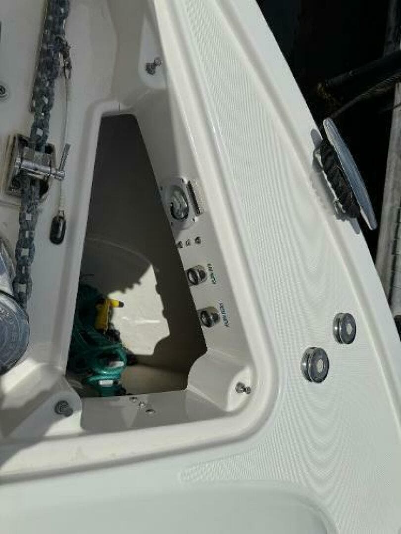 2010 Tiara Yachts 5800 Sovran