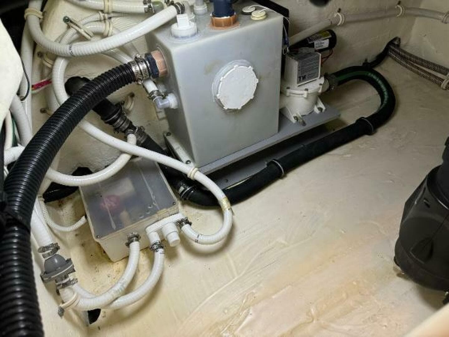 2010 Tiara Yachts 5800 Sovran